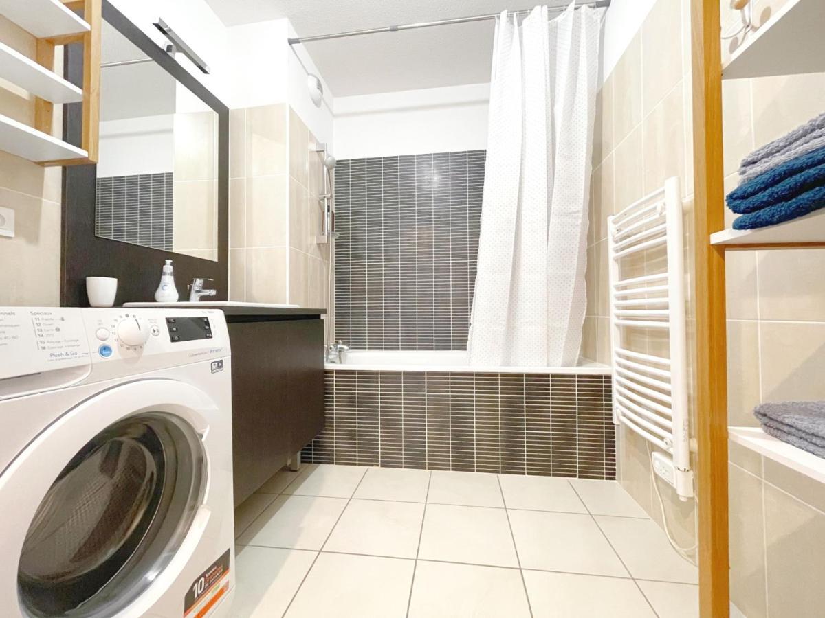 3P Climatise Avec Parking, Piscine, Proche Plage Et Commerces A Sete - Fr-1-338-497 Eksteriør billede