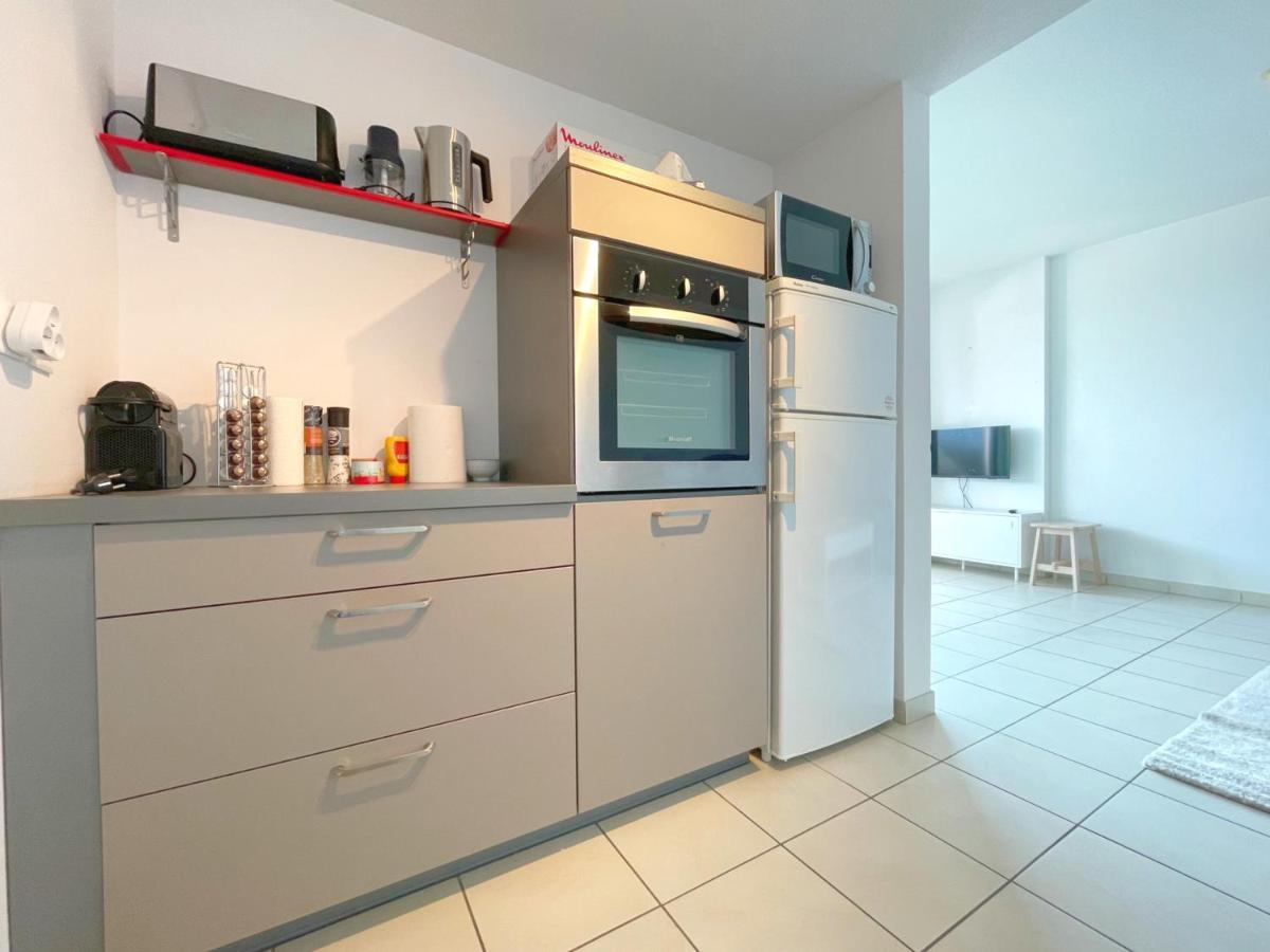 3P Climatise Avec Parking, Piscine, Proche Plage Et Commerces A Sete - Fr-1-338-497 Eksteriør billede